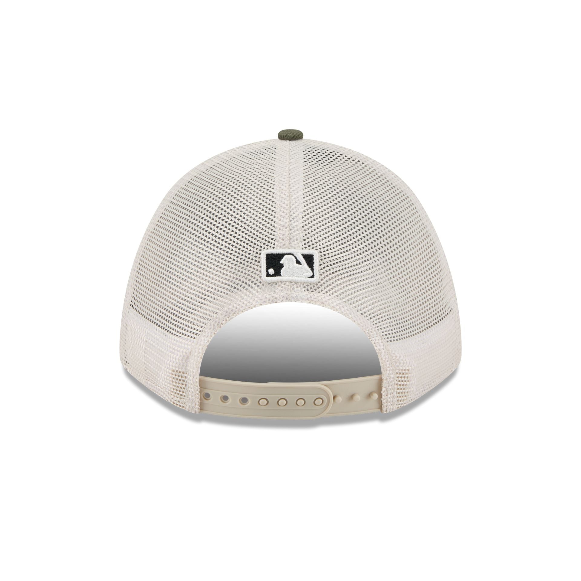 Atlanta Braves Armed Forces Day 2025 9FORTY M-Crown A-Frame Trucker Hat