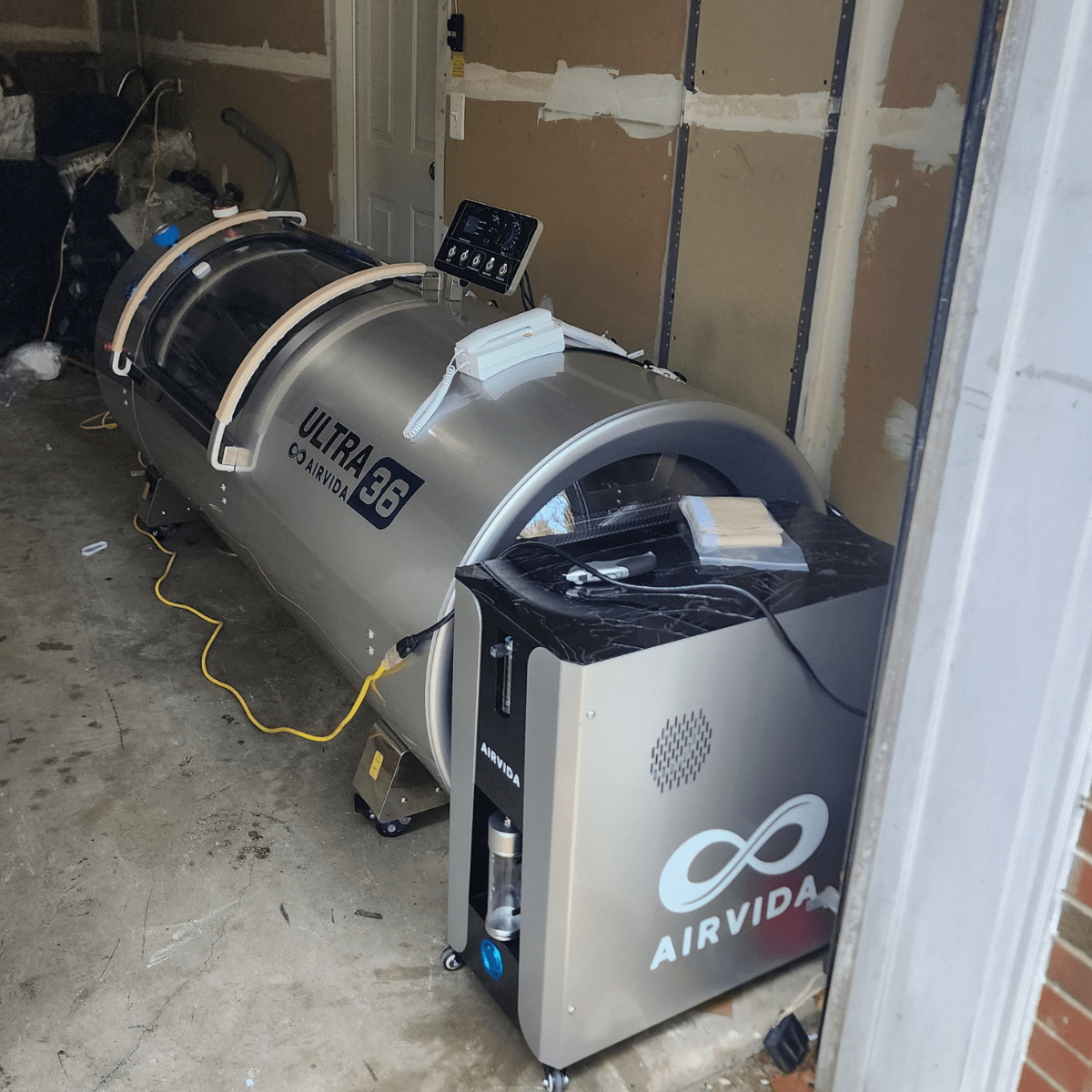 Airvida Ultra 1.3-2.0 ATA Hard Shell Lying Hyperbaric Chambers