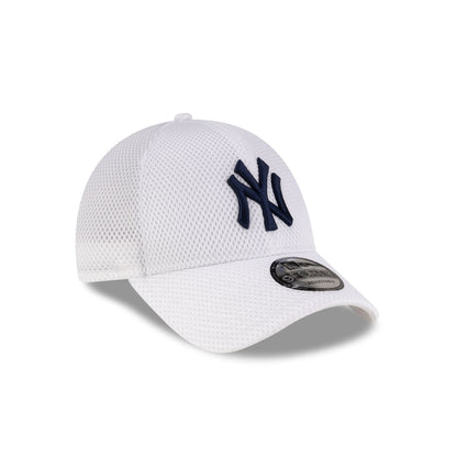 New York Yankees Air Mesh White 9FORTY Strapback Hat