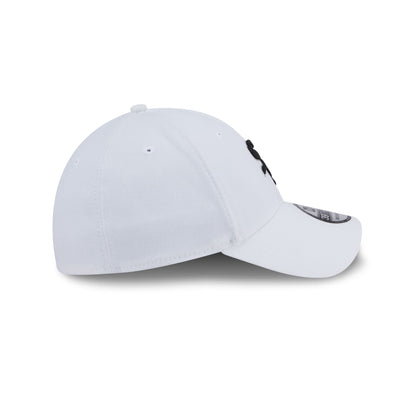 Chicago White Sox Optic White 39THIRTY Stretch Fit Hat