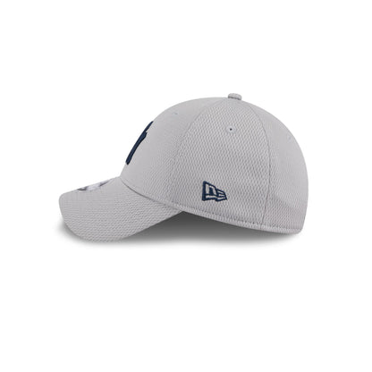 New York Yankees Gray 9FORTY Stretch-Snap Hat