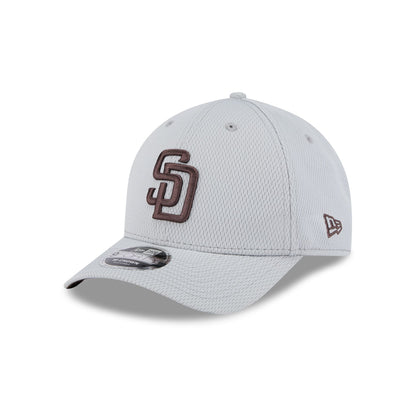 San Diego Padres 2025 Clubhouse Gray 9FORTY M-Crown Snapback Hat