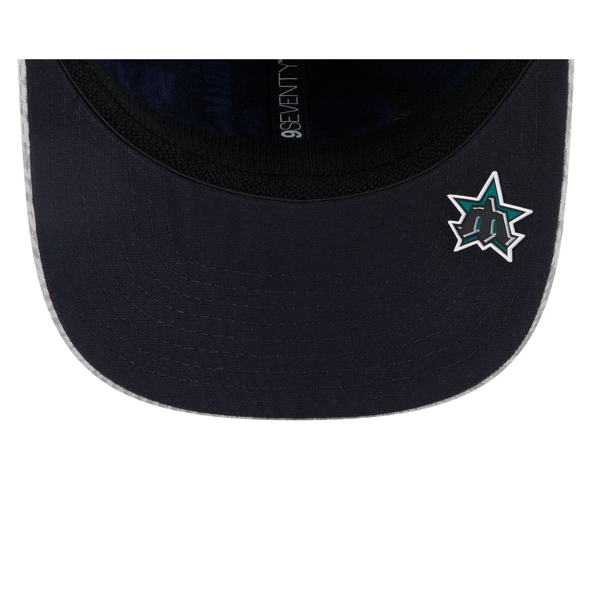 Seattle Mariners 2025 Clubhouse Gray 9SEVENTY Stretch-Snap Hat