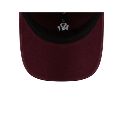 New York Yankees Mini Logo Dark Red 9TWENTY Adjustable Hat