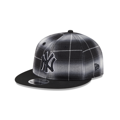 New York Yankees Black and White Plaid Retro Crown 9FIFTY Snapback Hat