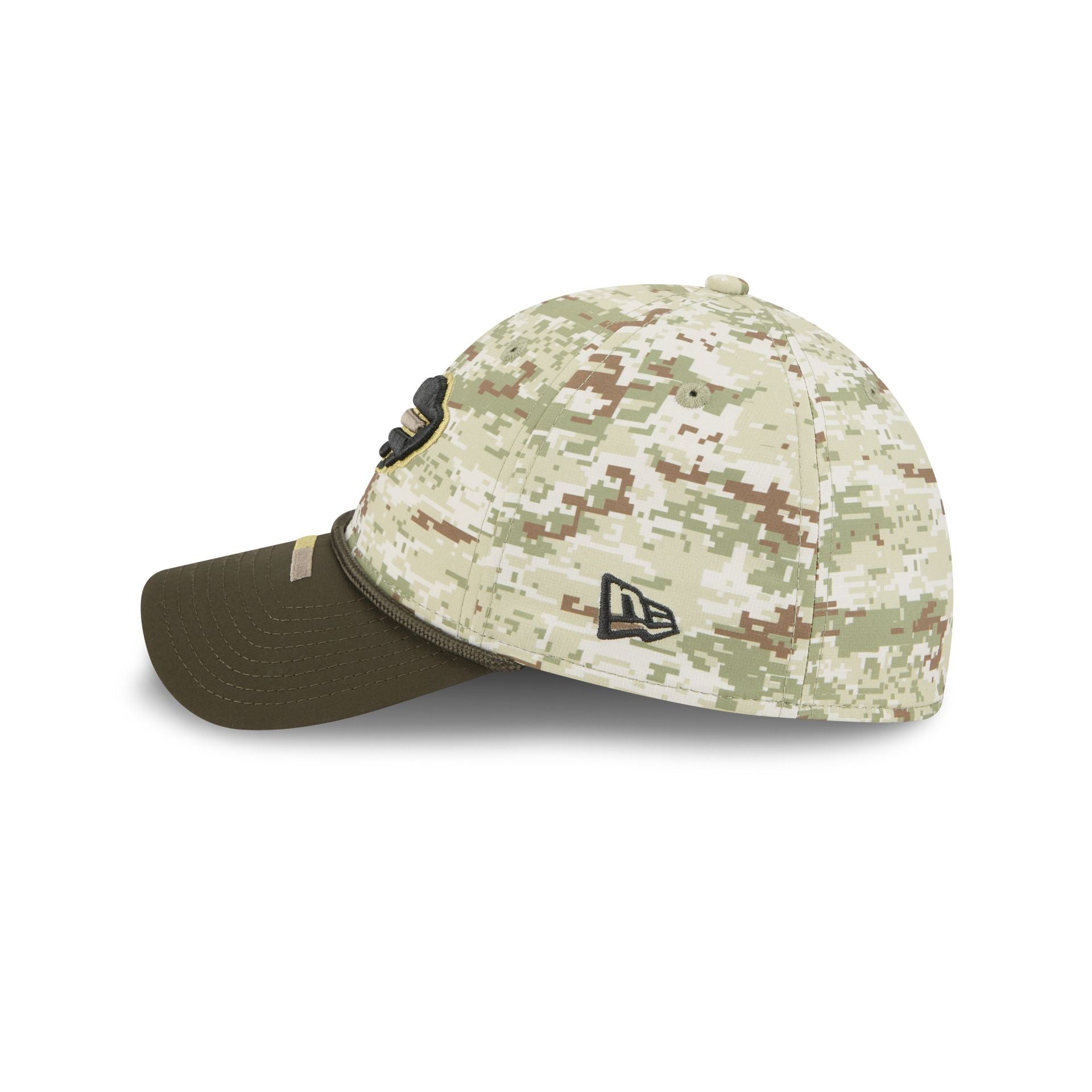 Buffalo Bills 2025 Salute to Service Digi Camo 39THIRTY Stretch Fit Hat