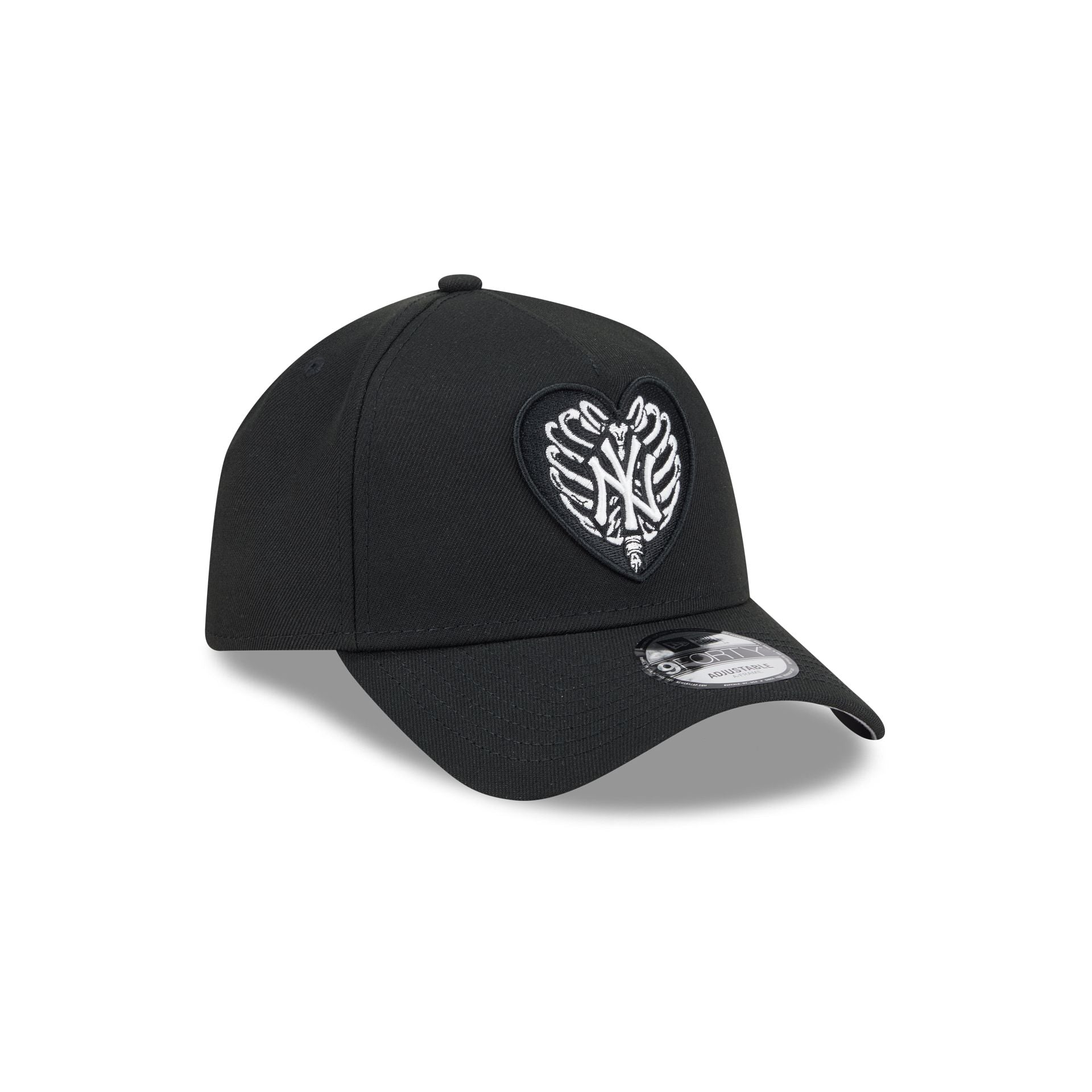 New York Yankees Skeletal Heart 9FORTY A-Frame Snapback Hat