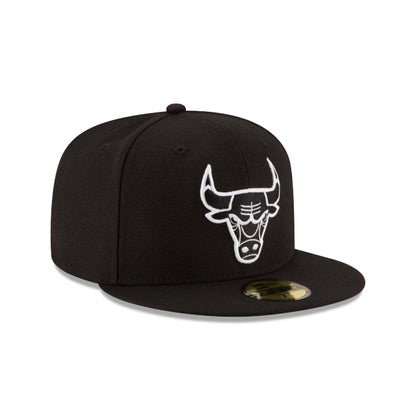 Chicago Bulls Black & White 59FIFTY Fitted Hat