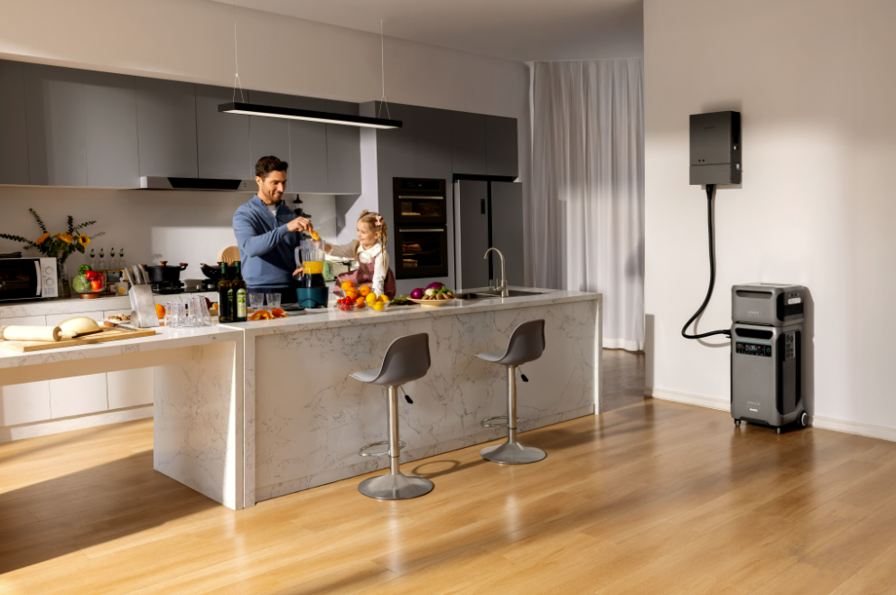 Anker SOLIX F3800 Plus Portable Power Station + Smart Home Power Kit  + FREE Protective Cover